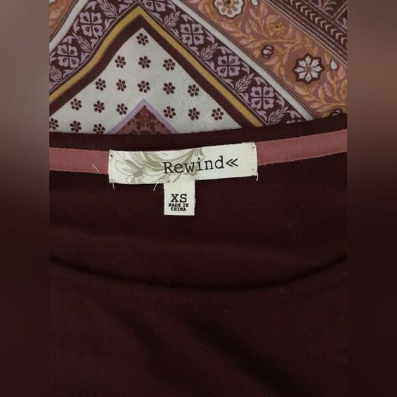 Rewind red lightweight floral blouse - Picture 2 of 5